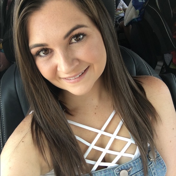 Meet your Posher, Jessica - Picture 1 of 1